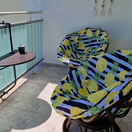 Aпартамент с две спални, кухня и хол Appartement Ravda