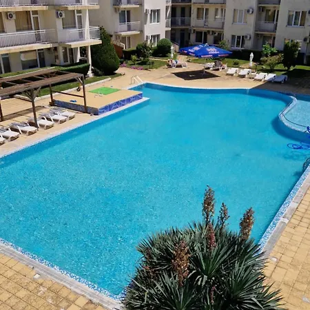 Appartement Aпартамент с две спални, кухня и хол