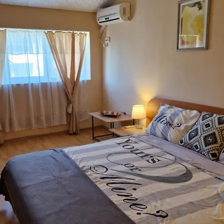 Appartement Aпартамент с две спални, кухня и хол